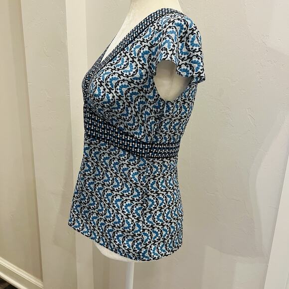 Ann Taylor Loft Petite Short Sleeve V Neck Side Zip Blue Blouse Size 4P (A0128) - Picture 2 of 6